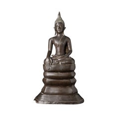 Spéciale statue de Bouddha Lao en bronze ancien du Laos
