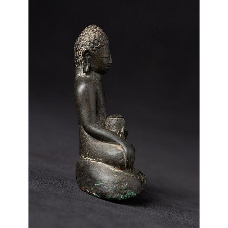 Special Antique Bronze Pyu Buddha Statue from Burma In Good Condition For Sale In DEVENTER, NL