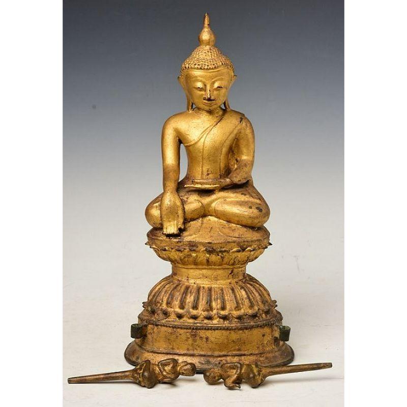 17th Century Special Antique Bronze Shan Buddha from Burma For Sale