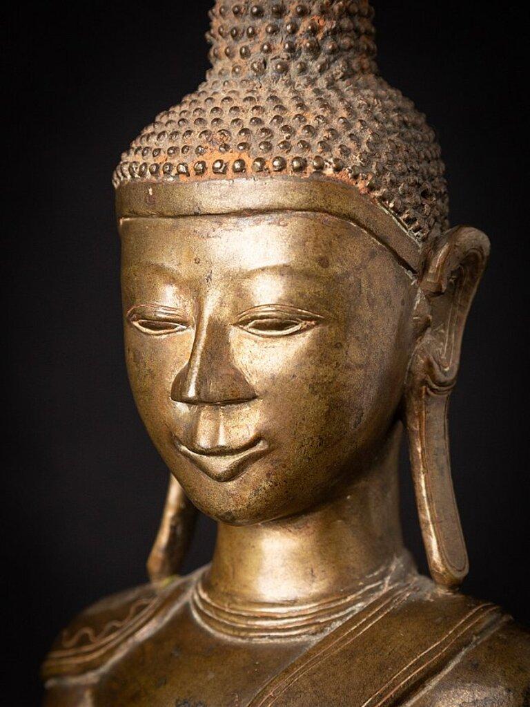 Special Antique Bronze Shan Buddha Statue from Burma For Sale 10