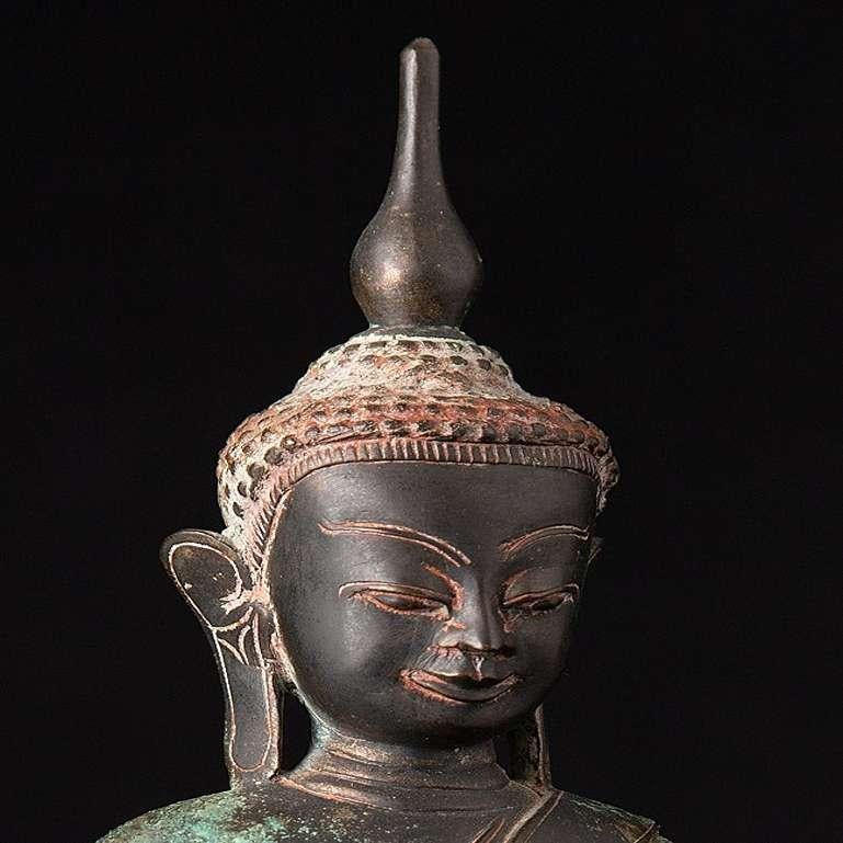 Special Antique Bronze Shan Buddha Statue from Burma For Sale 3