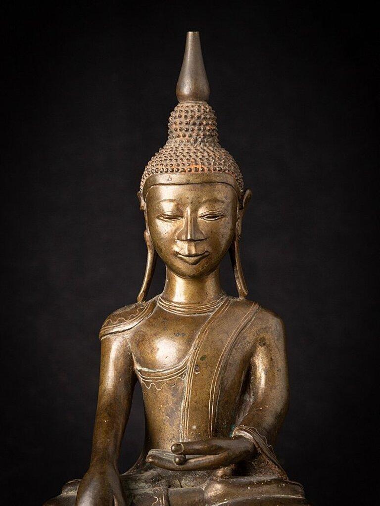 Special Antique Bronze Shan Buddha Statue from Burma For Sale 4