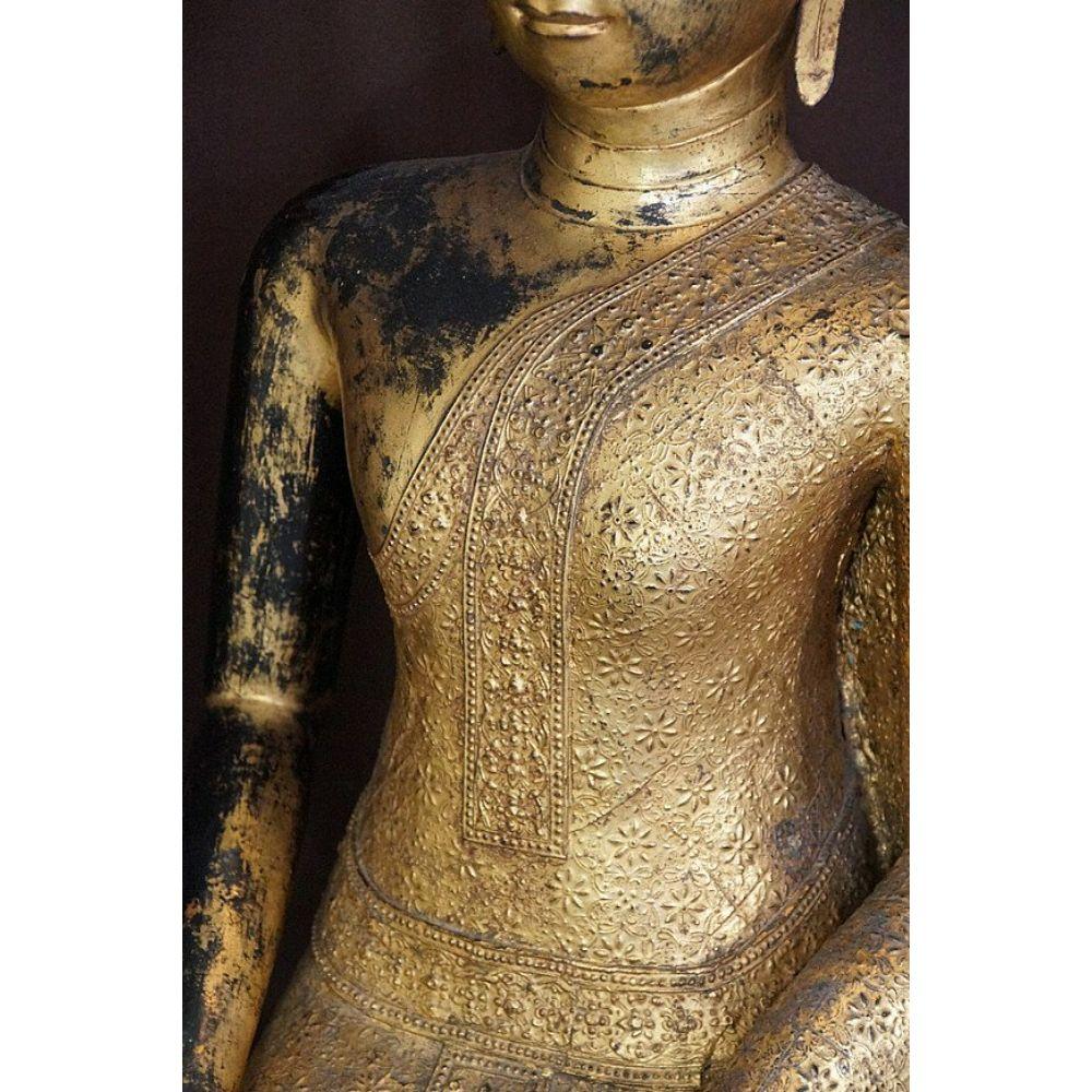 Special Antique Bronze Thai Buddha Statue from Thailand For Sale 7