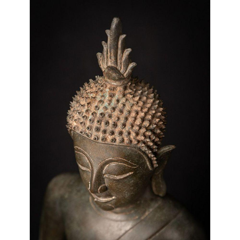 Special antique bronze Thai Buddha statue from Thailand For Sale 9