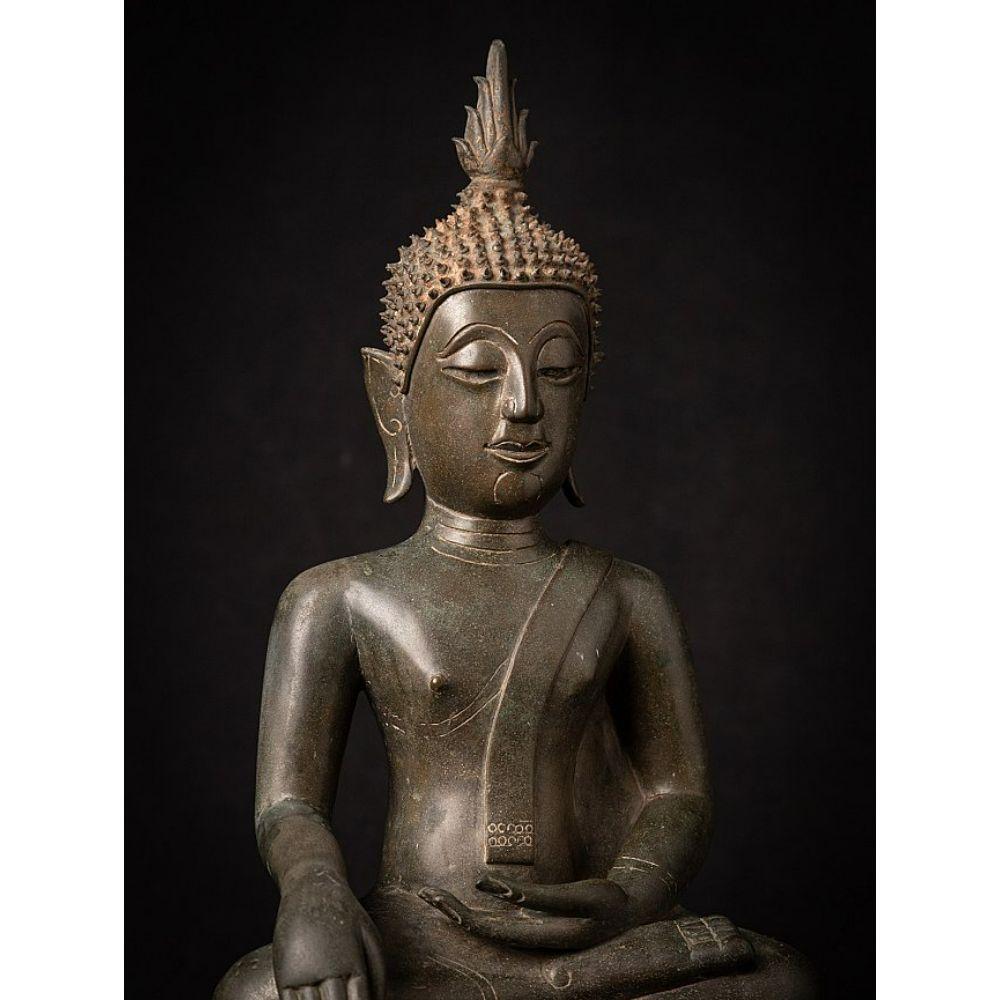 Special antique bronze Thai Buddha statue from Thailand For Sale 2