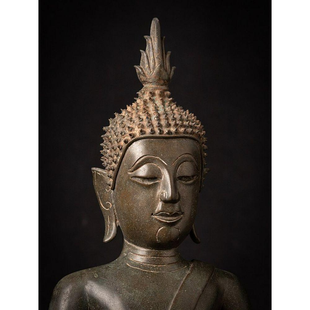 Special antique bronze Thai Buddha statue from Thailand For Sale 3