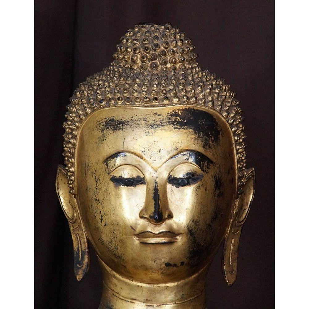 Special Antique Bronze Thai Buddha Statue from Thailand For Sale 5