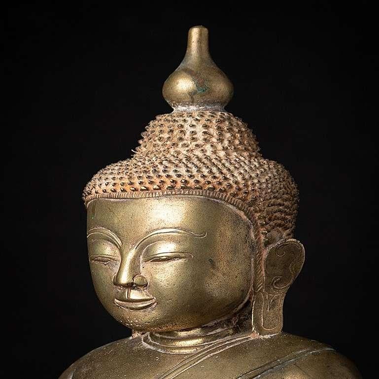 Special antique bronzen Burmese Buddha from Burma For Sale 7