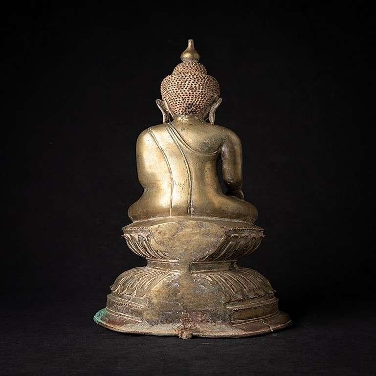 18th Century and Earlier Special antique bronzen Burmese Buddha from Burma For Sale