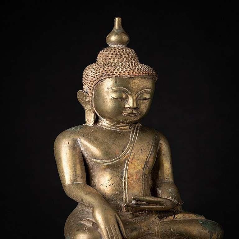 Special antique bronzen Burmese Buddha from Burma For Sale 2