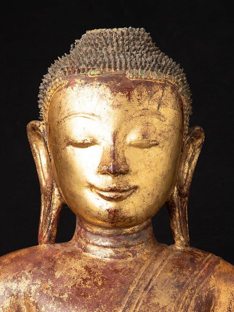 Special antique Burmese Ava Buddha statue from Burma In Good Condition For Sale In DEVENTER, NL