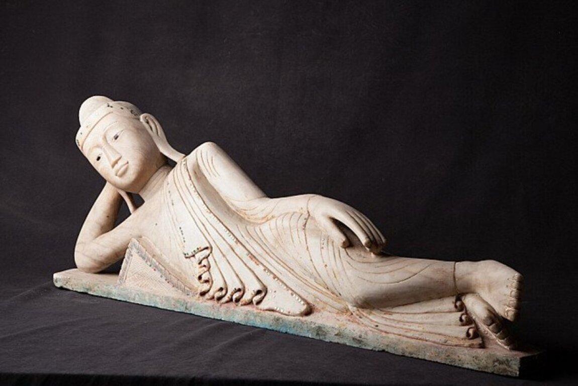Special Antique Reclining Buddha Statue from Burma For Sale 11