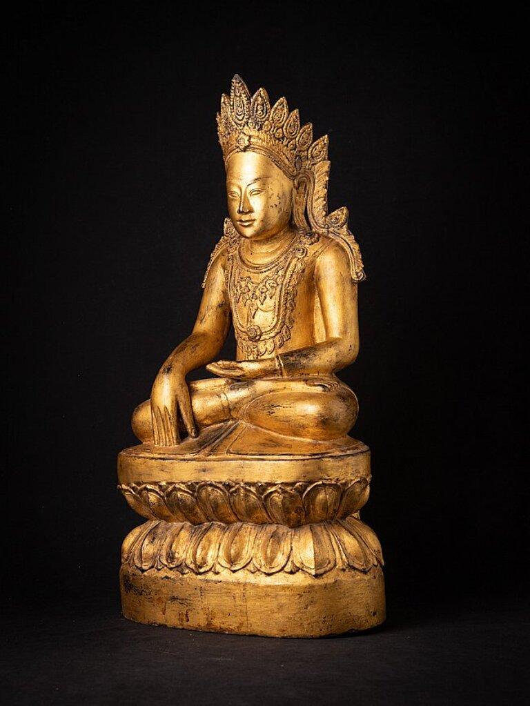 Special Antique Wooden Crowned Buddha Statue from Burma In Good Condition For Sale In DEVENTER, NL
