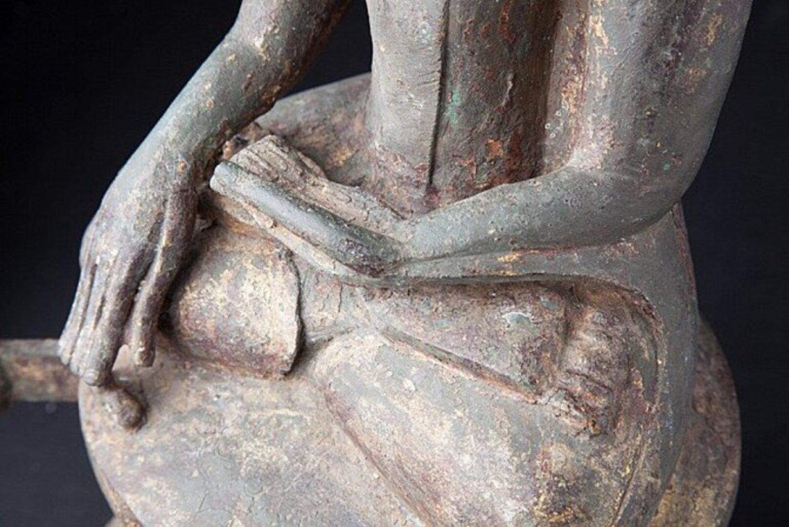 Special Bronze Ava Buddha Statue from Burma Original Buddhas For Sale 13