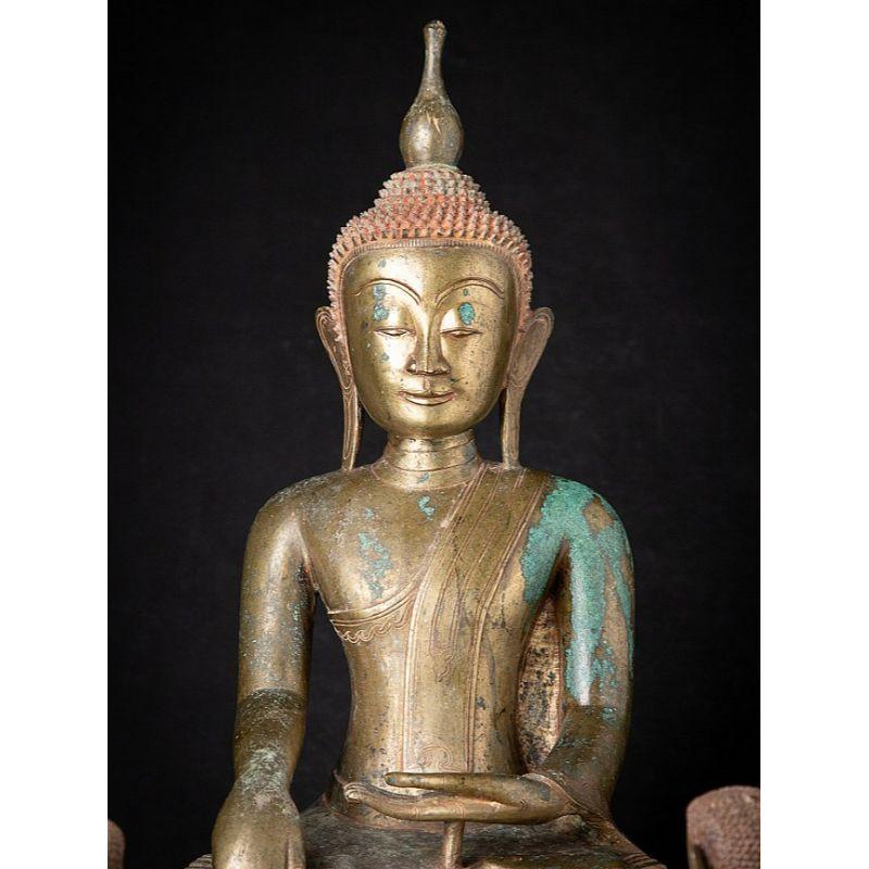 Material: bronze
51,8 cm high 
37 cm wide and 32,5 cm deep
Ava style
Bhumisparsha mudra
Originating from Burma
16-17th century
With the original monks
In very good condition !
Very rare & special.
 