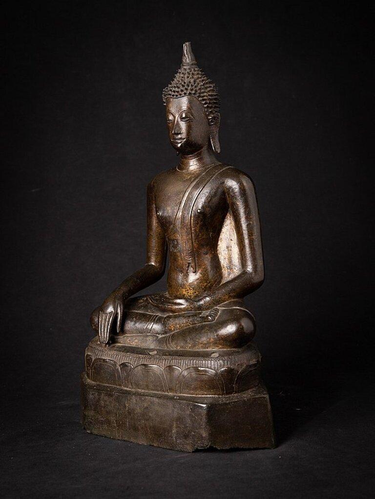 Material: bronze
42 cm high 
25,5 cm wide and 15,5 cm deep
With traces of 24 krt. gilding
Bhumisparsha mudra
Originating from Thailand
16-17th century
Ayutthaya period
A very beautiful and rare piece !
 