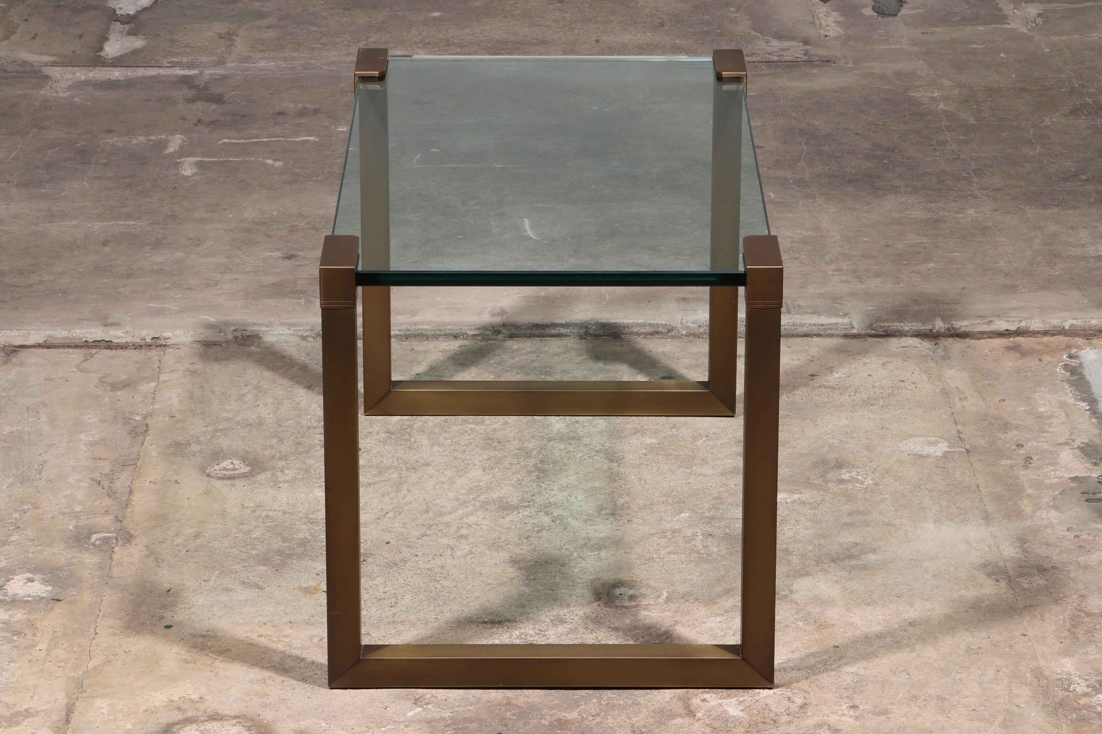 Laiton Table basse spéciale Peter Ghyczy modèle T53 en vente