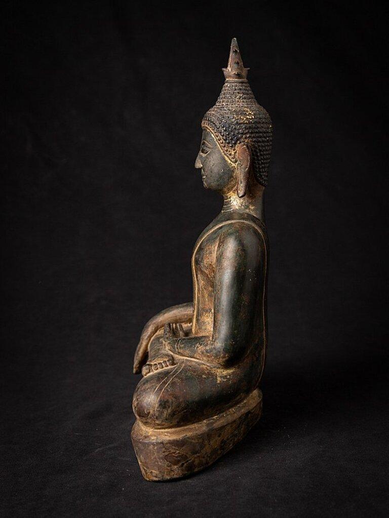 Special Early Bronze Thai Chiang Saen Buddha from Thailand In Good Condition For Sale In DEVENTER, NL