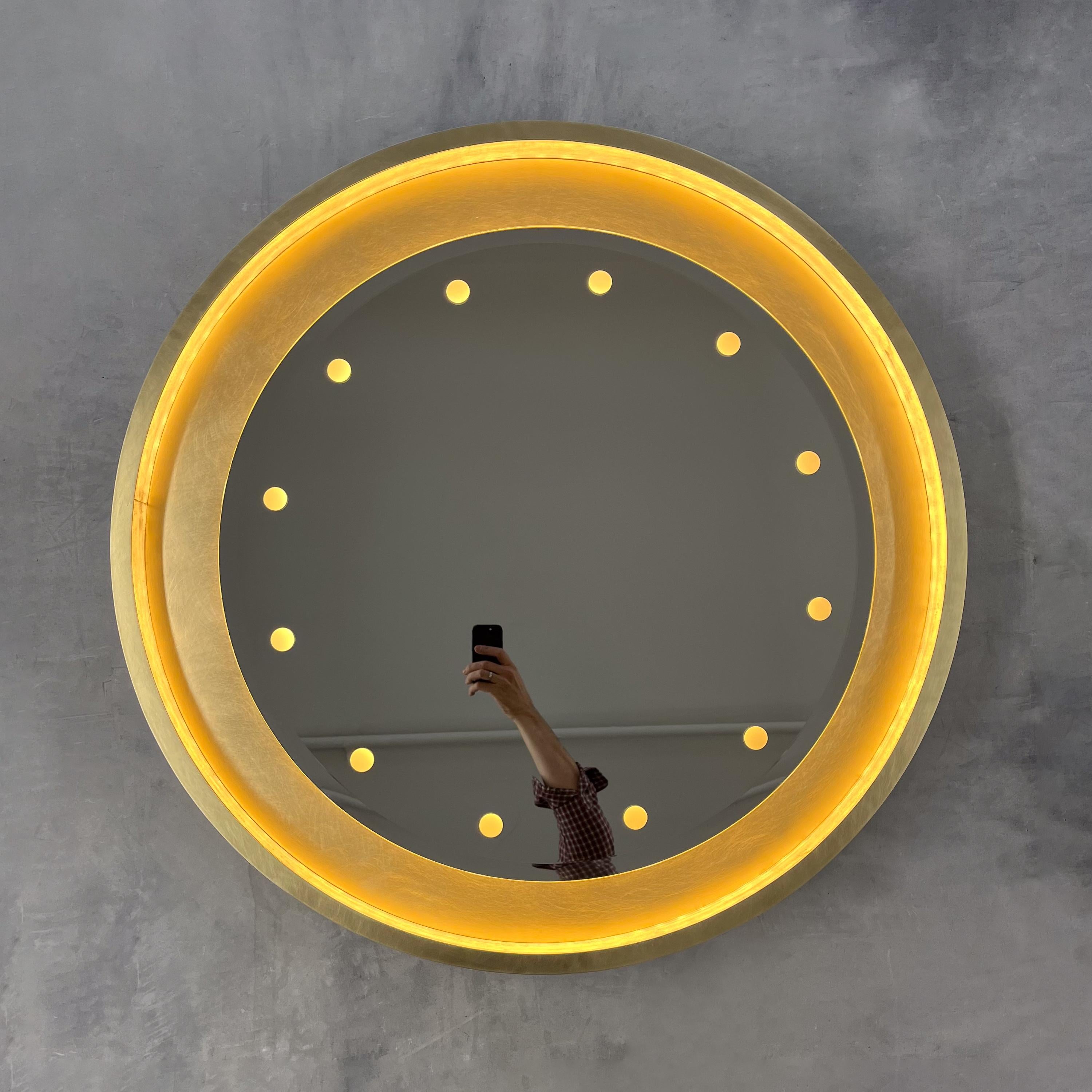 Special edition Orbis Round Mirror, Brass Frame, Bevel and Bespoke Illumination In New Condition For Sale In London, GB