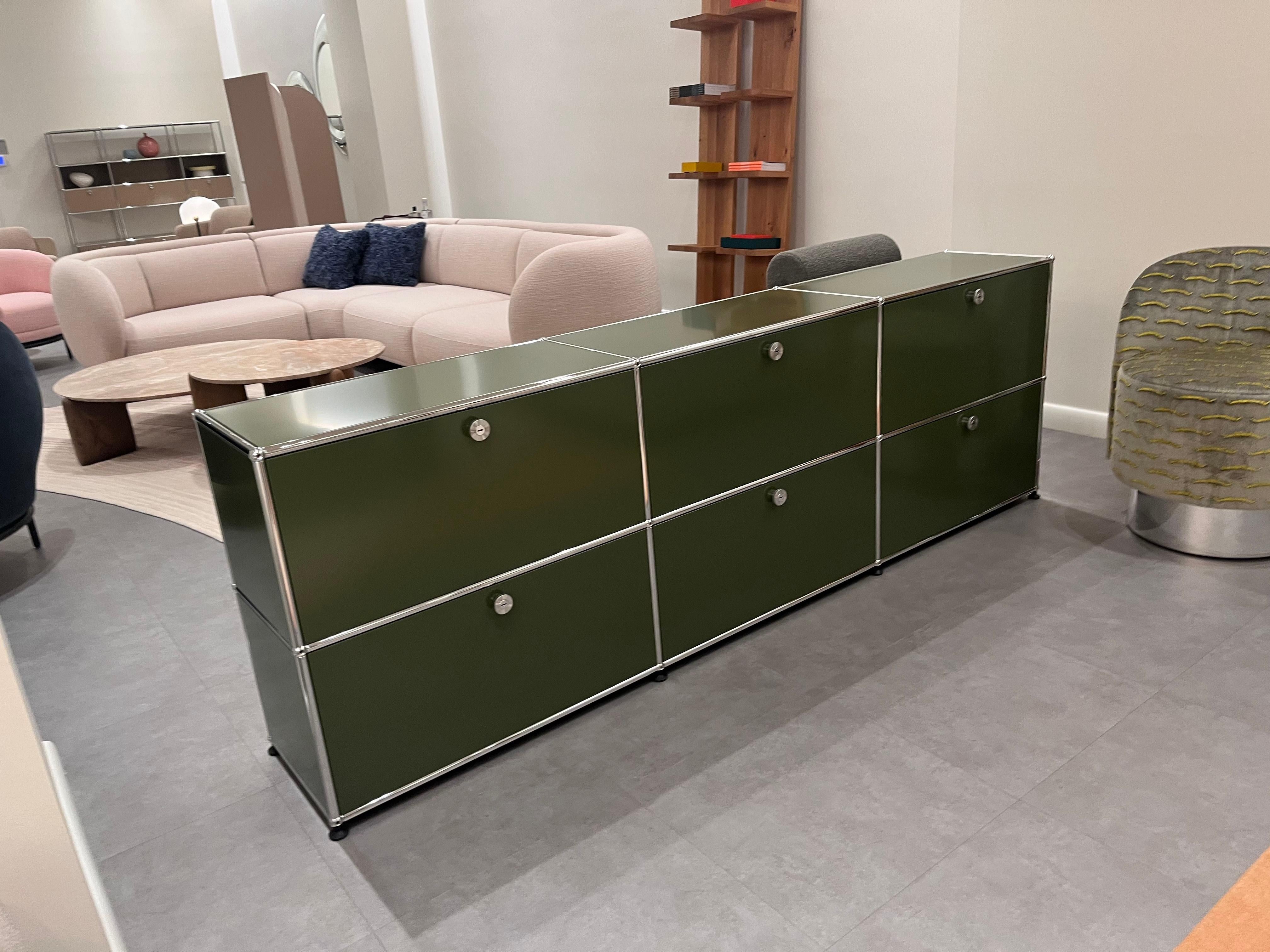 Special Edition USM Haller Olive Green Unit in STOCK In Excellent Condition For Sale In New York, NY
