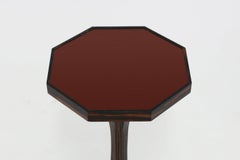 Spezieller Sockel aus Palisanderimitat mit achteckiger Platte:: abgebildet in Lederbezug