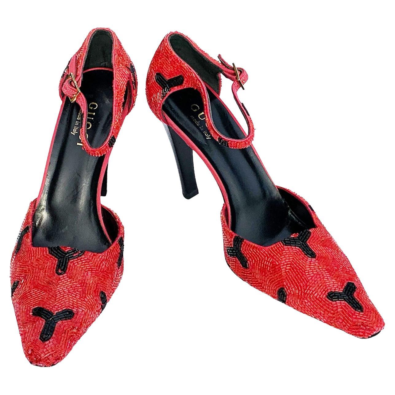 Special for Gucci Collectors! Tom Ford for Gucci FW 2000 Beaded Red Shoes US 8.5 For Sale