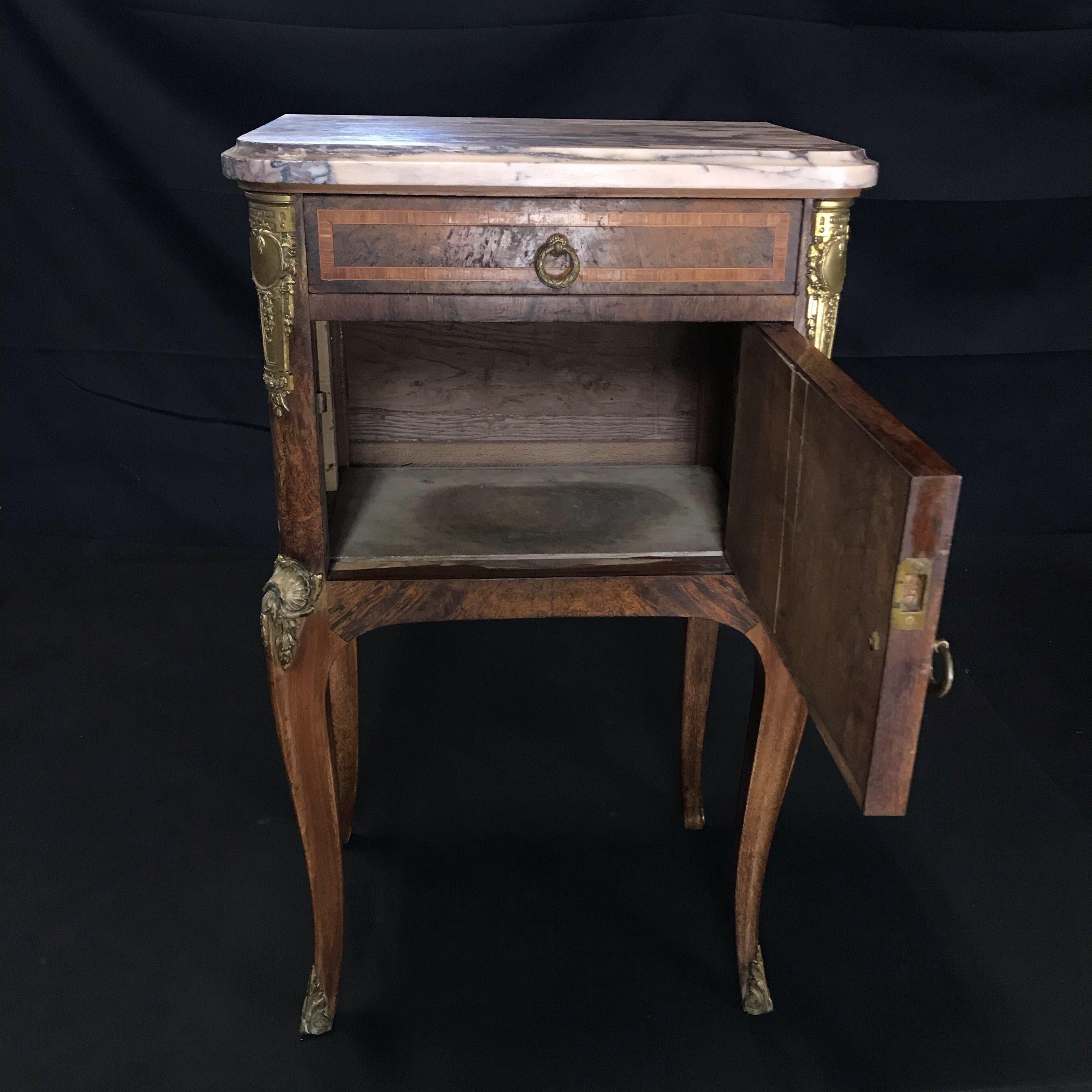 Special French 19th Century Inlaid Marble Top Nightstand or Side Table In Good Condition For Sale In Hopewell, NJ