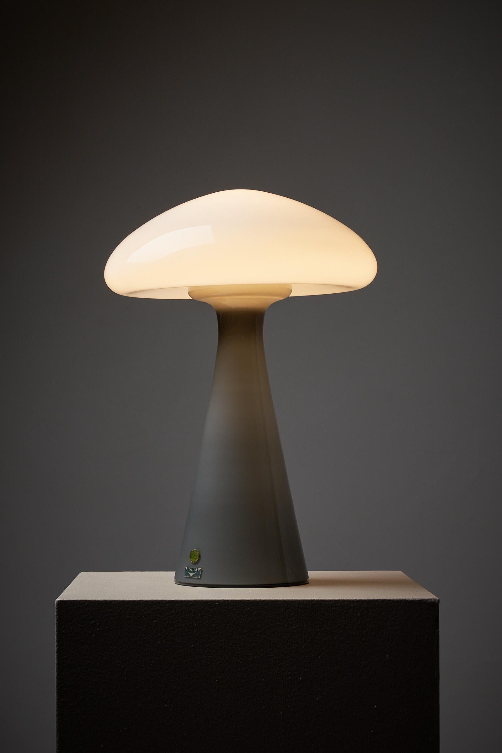 Mid-Century Modern Lampe de table champignon spéciale en verre de Vistosi, Italie en vente