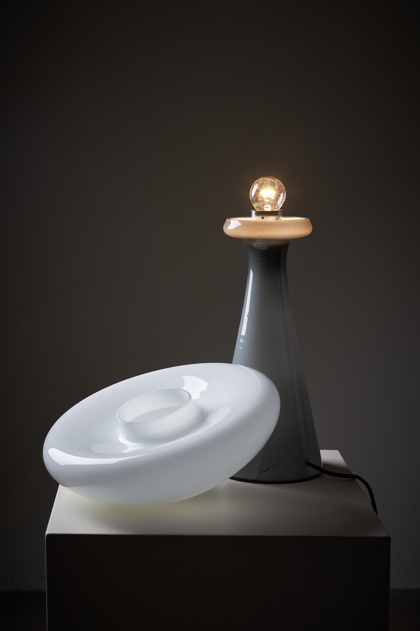 Lampe de table champignon spéciale en verre de Vistosi, Italie en vente 1