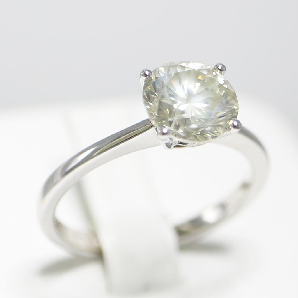 Contemporary *Sale* GWLab Certified 18K 2.15 Ct Diamond 4 Prongs Engagement Ring