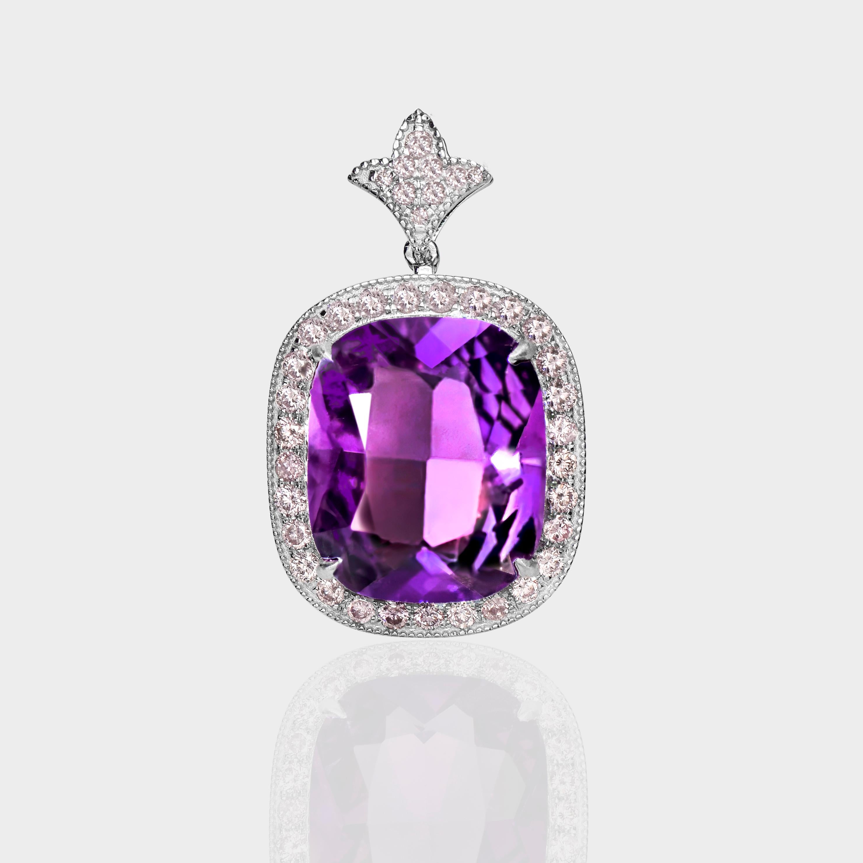 *IGI 14K 9.76 ct Amethyst&0.75 Ct Pink Diamond Necklace*
The natural intense purple Amethyst, weighing 9.76 ct, is the center stone surrounded by natural pink diamonds weighing 0.76 ct on the 14K white gold halo design band.

The classic halo design