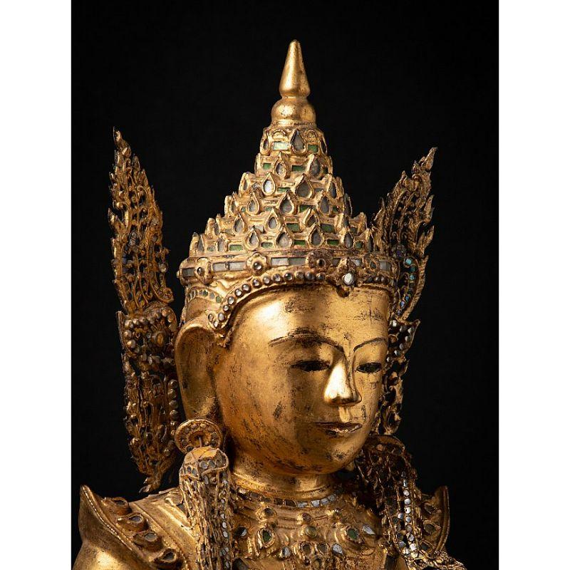 Grande statue de Bouddha couronnée spéciale et ancienne de Birmanie en vente 7