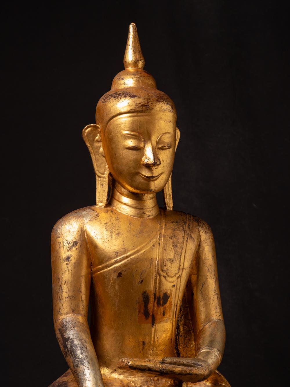 Special large Burmese Buddha statue from Burma in Bhumisparsha mudra For Sale 13