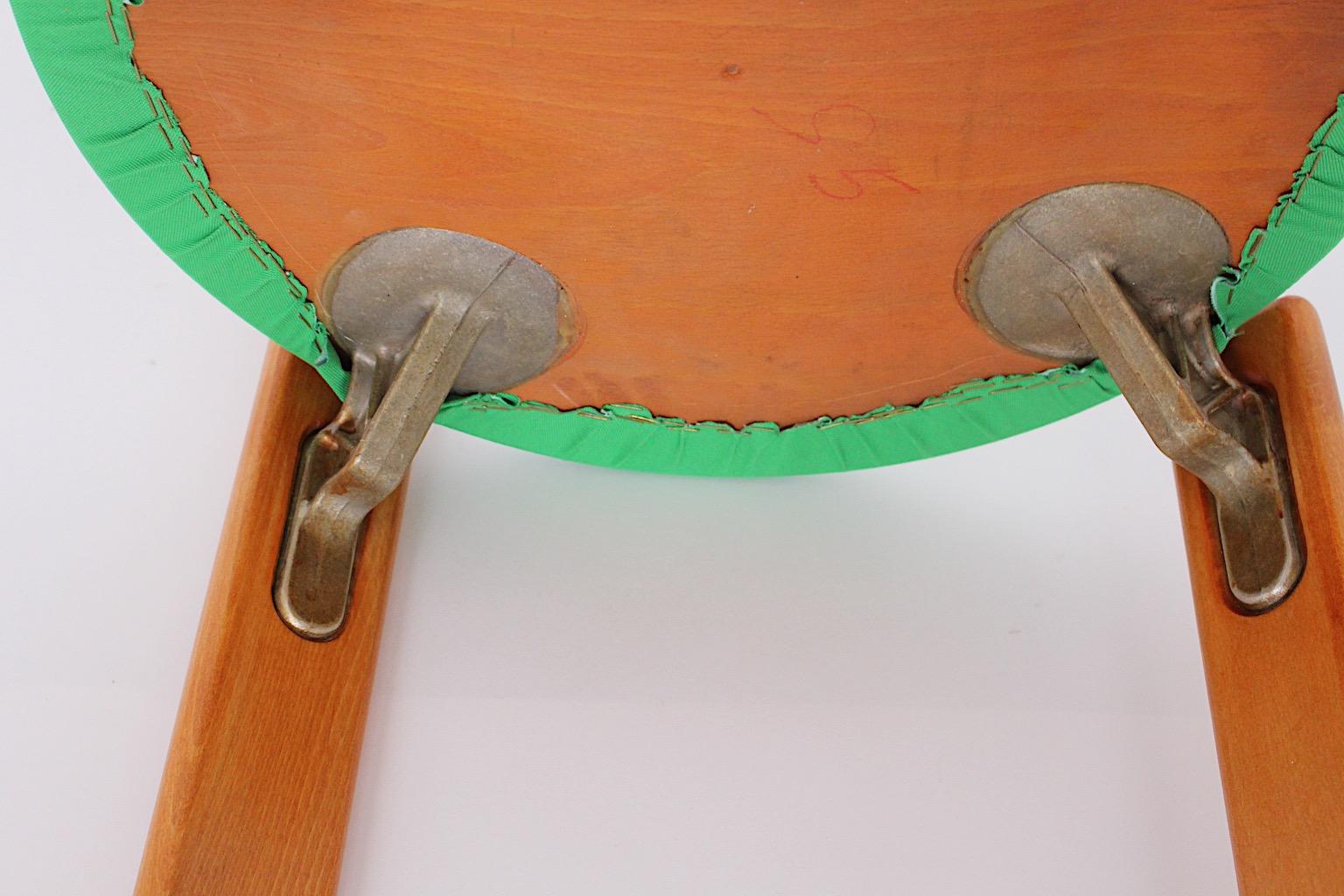 Sonderangebot für Tali Mid Century Modern Vintage Acht ( 8 ) Stühle Bruno Rey (Buchenholz)