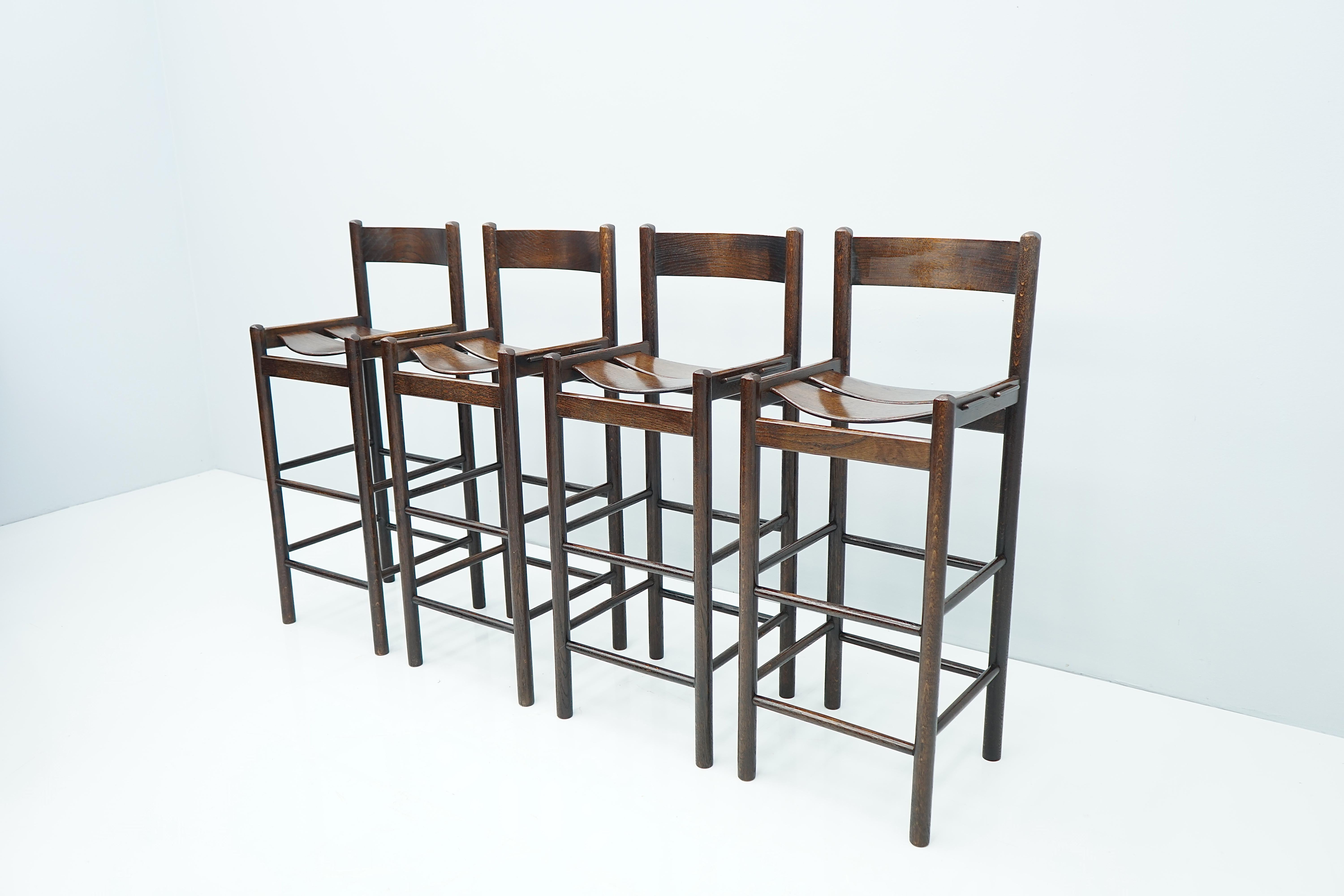 Set of Four Wood Bar Stools, 1970s In Good Condition In Frankfurt / Dreieich, DE