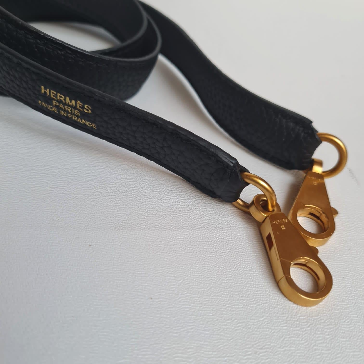 Women's or Men's Special Order Hermes Black Togo Gold Piping Kelly 40 Bag Brushed GHW