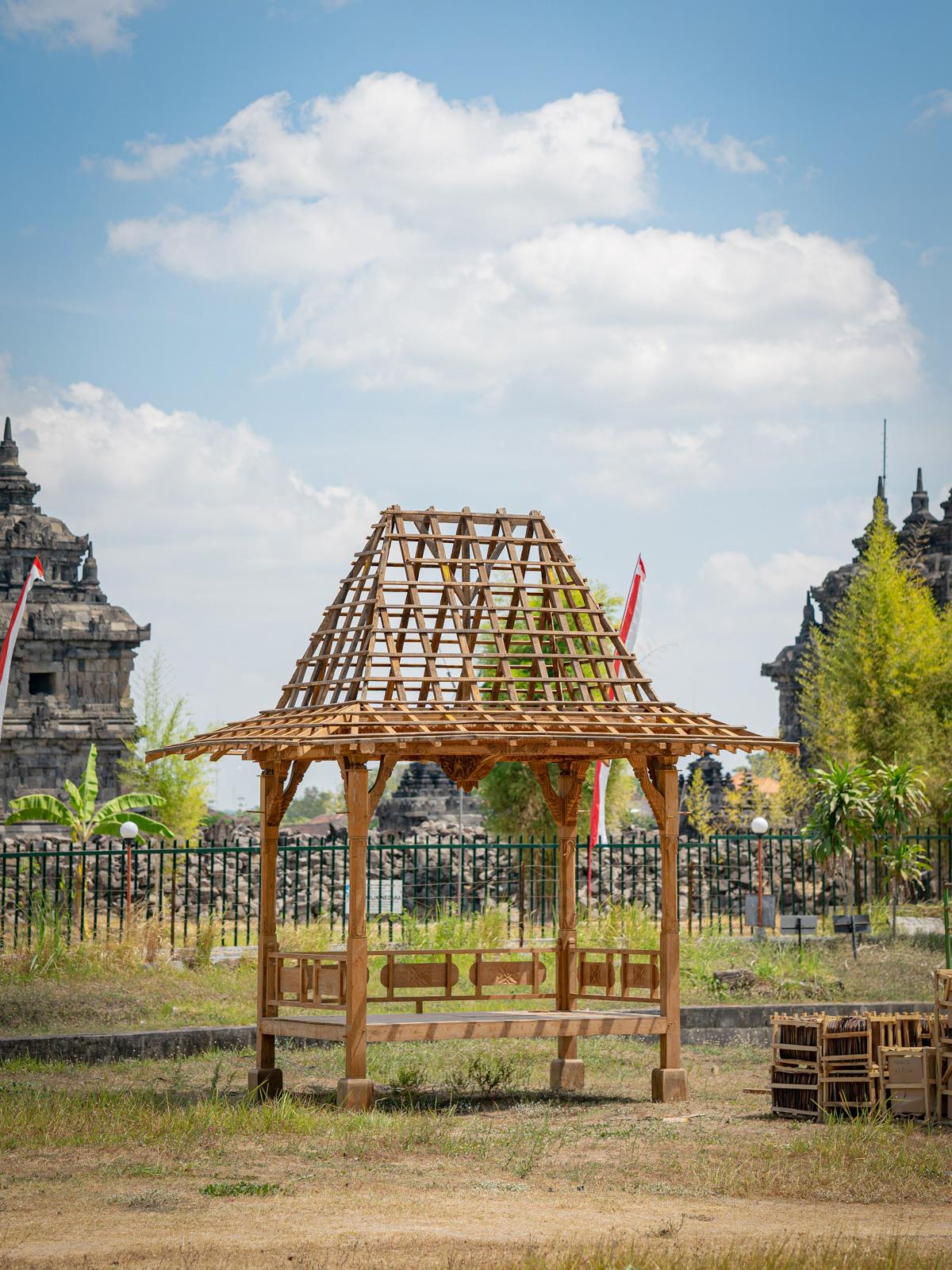 Teak Special original teak wooden temple house - Gazebo For Sale