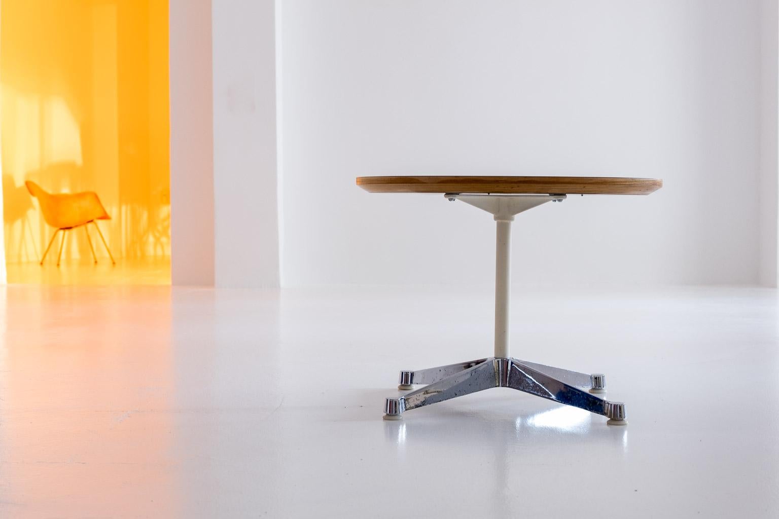 Table basse d'appoint sur piédestal spéciale n° 5452, George Nelson, Herman Miller en vente 5