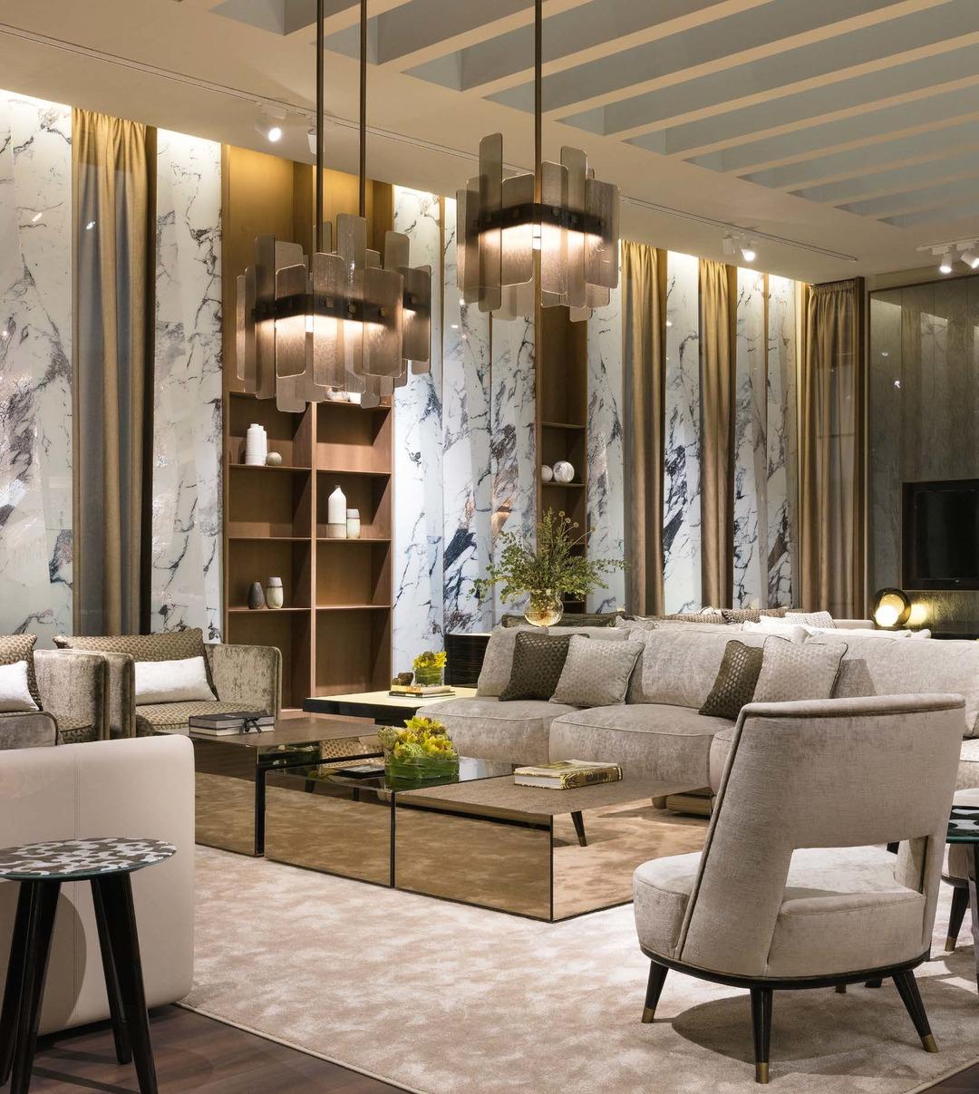 Bellissimo tavolino da caffè con struttura in legno e specchio bronzato o fumé sul lato

Sicis è lieta di darti il benvenuto a 'Casa'.
La misura di ispirazione classica in chiave contemporanea interpreta uno stile eclettico, elegante e raffinato.