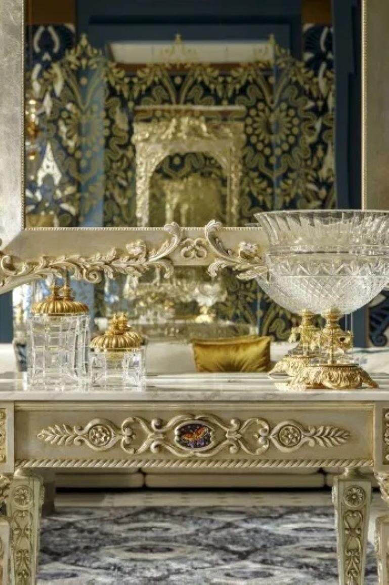 Empire Special Price Luxury Console Table at Stock for Sale For Sale