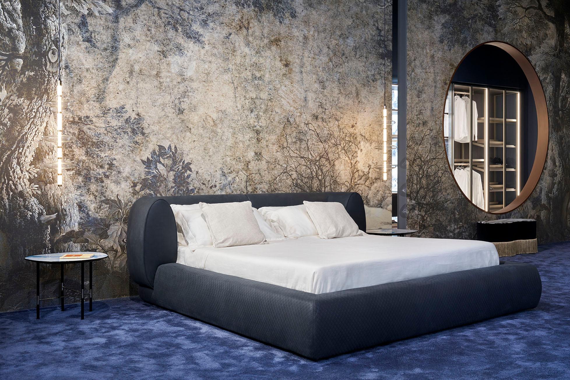 Sicis is delighted to welcome you at ‘Home’.
The classically inspired extent in contemporary plays an eclectic style, elegant and refined. Interiors express personality.
A constant research, attention to quality, use of selected materials and
