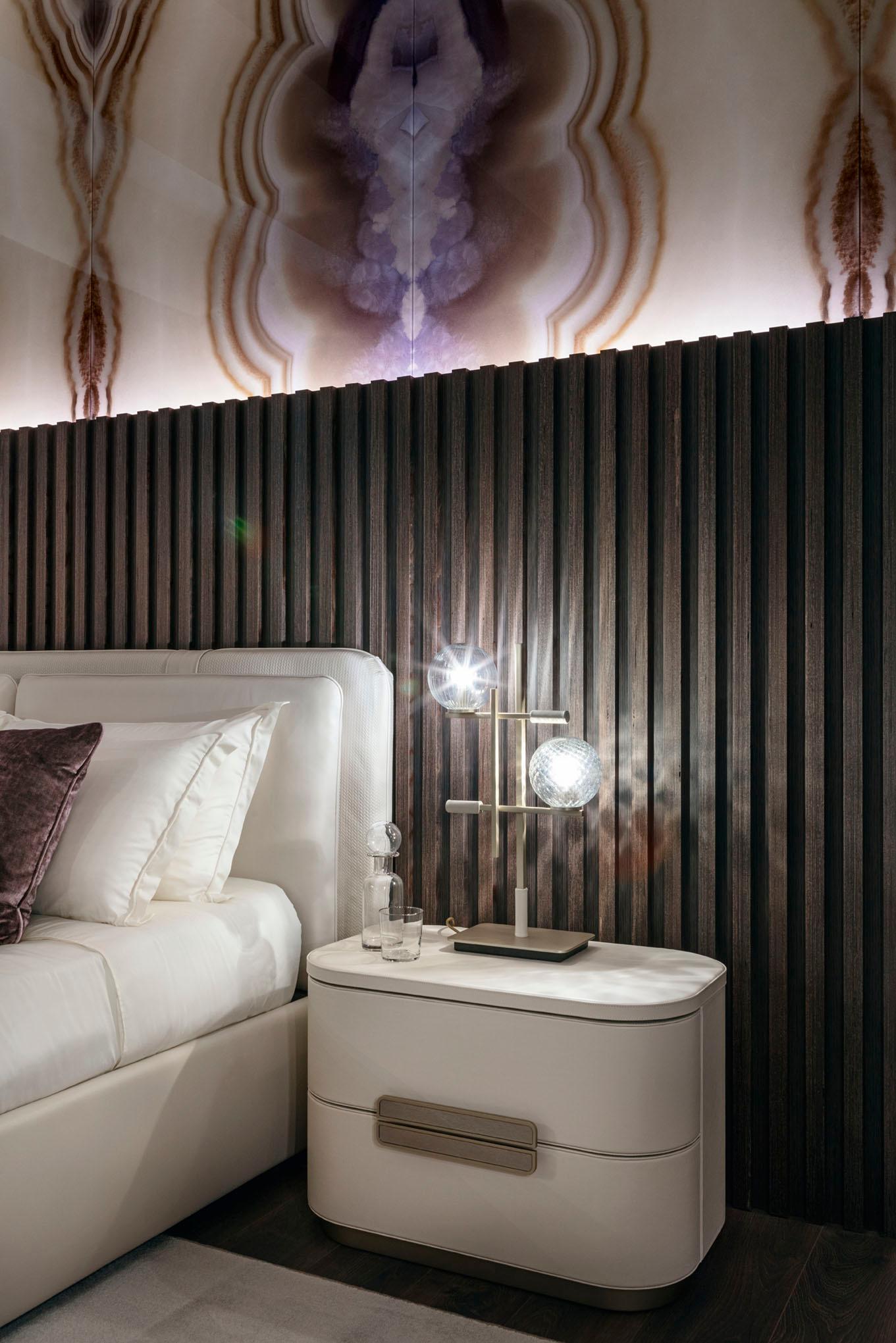 Italian Special Price Luxury Design Bedside on Stock for Sale For Sale