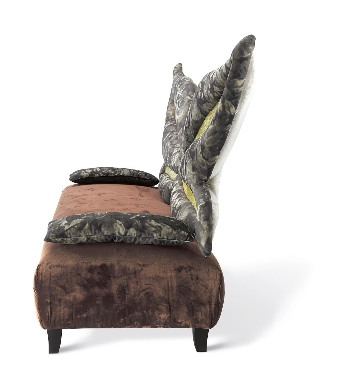 Couchtisch in Bronze- oder Silberausführung, Platte mit Spiegeleinsatz und dekorativem Mosaik

Sicis freut sich, Sie bei 