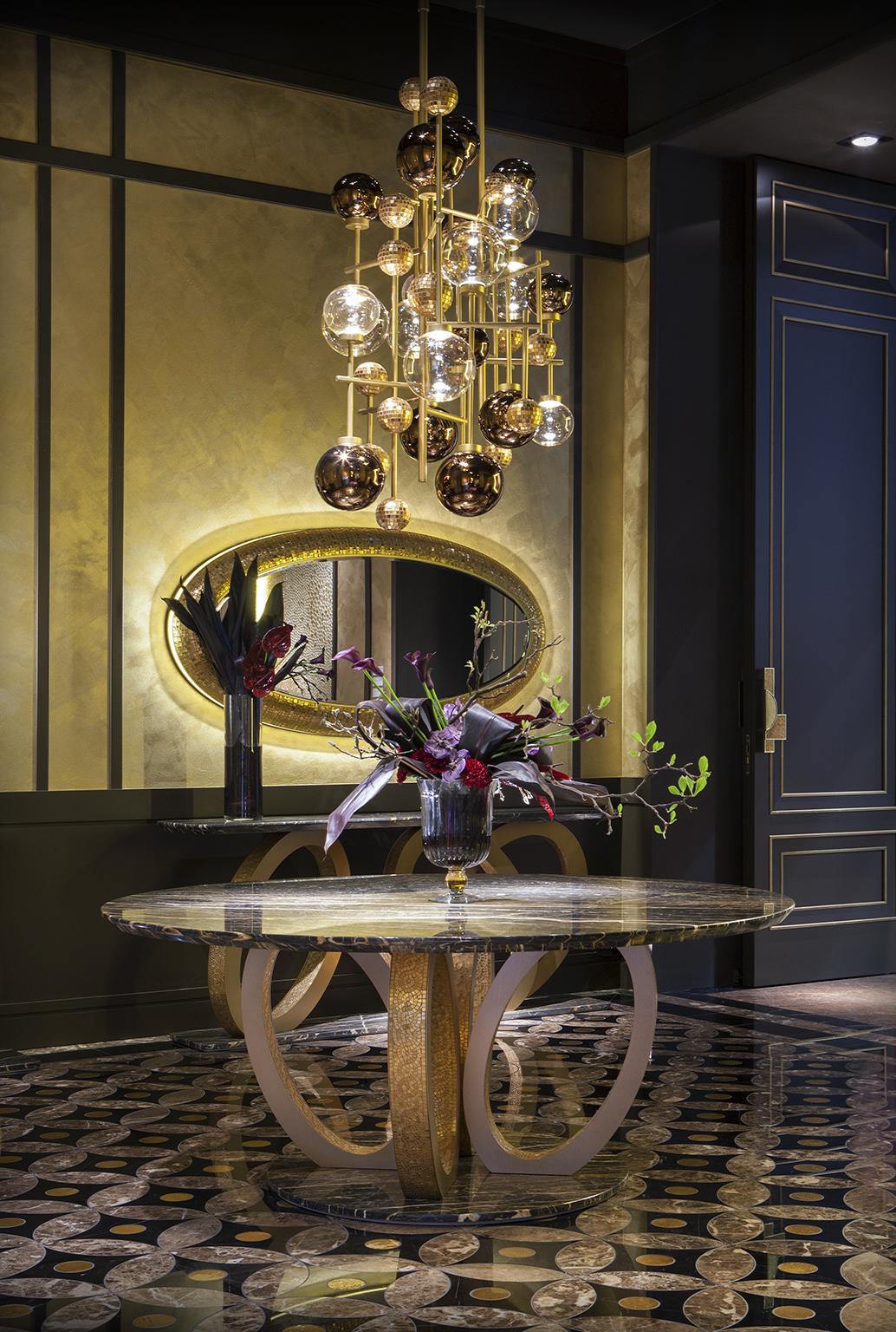 Moderne Table de luxe en stock à prix spécial en vente