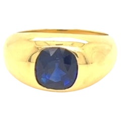 Special Sapphire Pinkie ring mounted in 18ct Yellow gold 