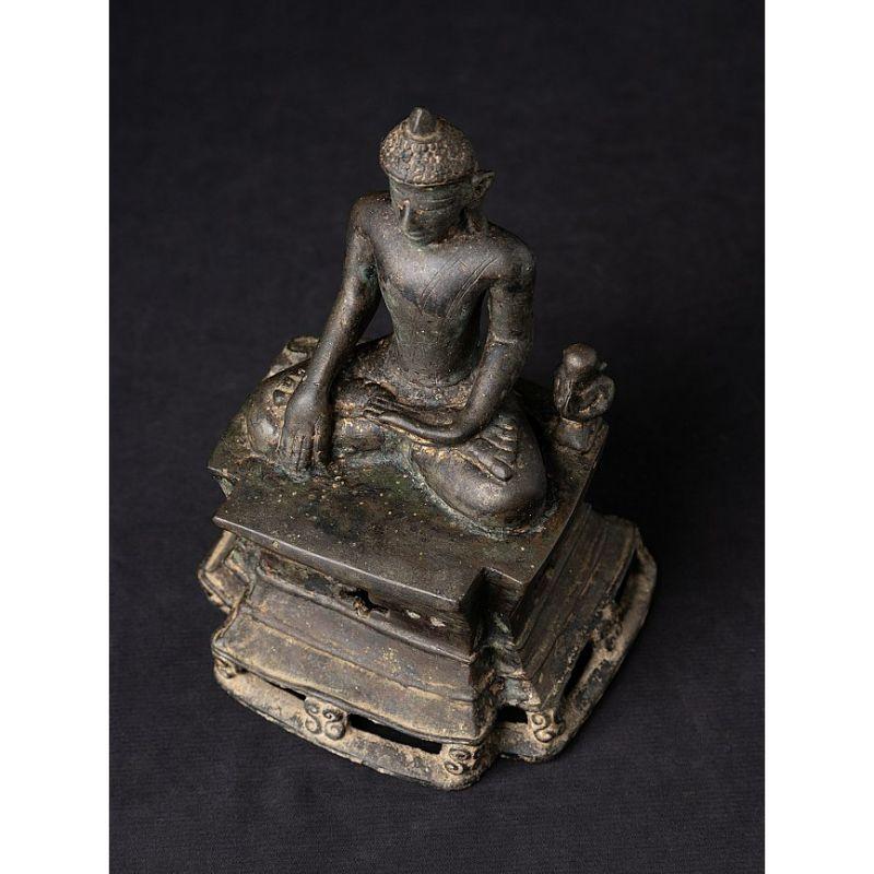 Spécial - très ancienne statue de Bouddha Arakan en bronze de Birmanie en vente 8