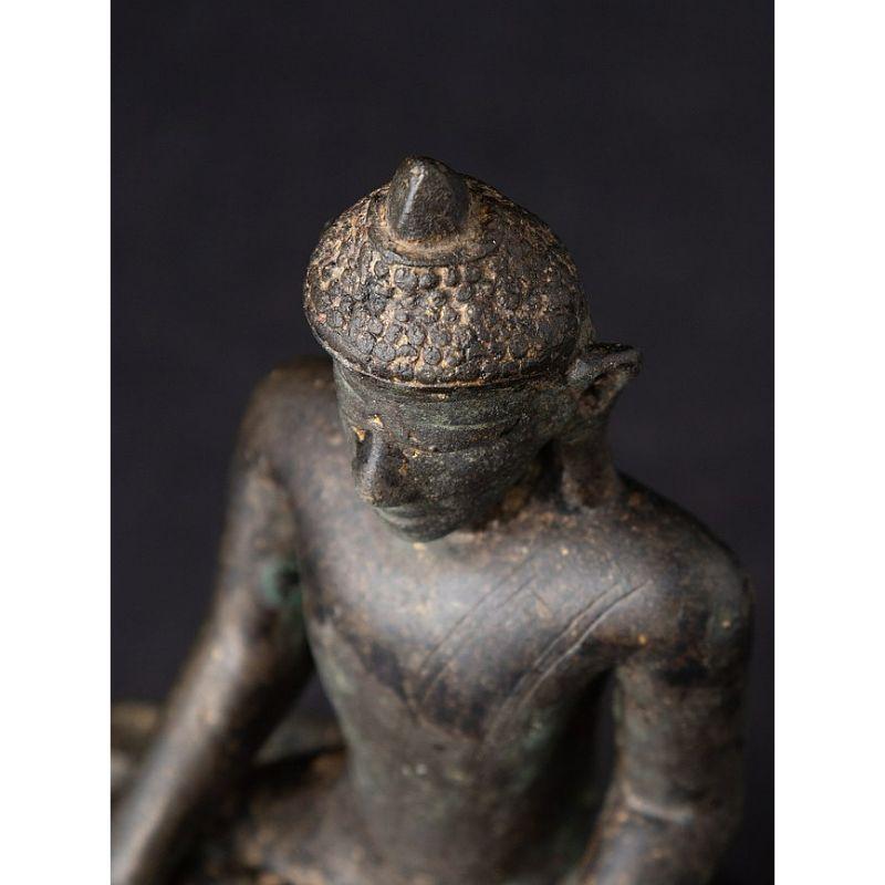Spécial - très ancienne statue de Bouddha Arakan en bronze de Birmanie en vente 9
