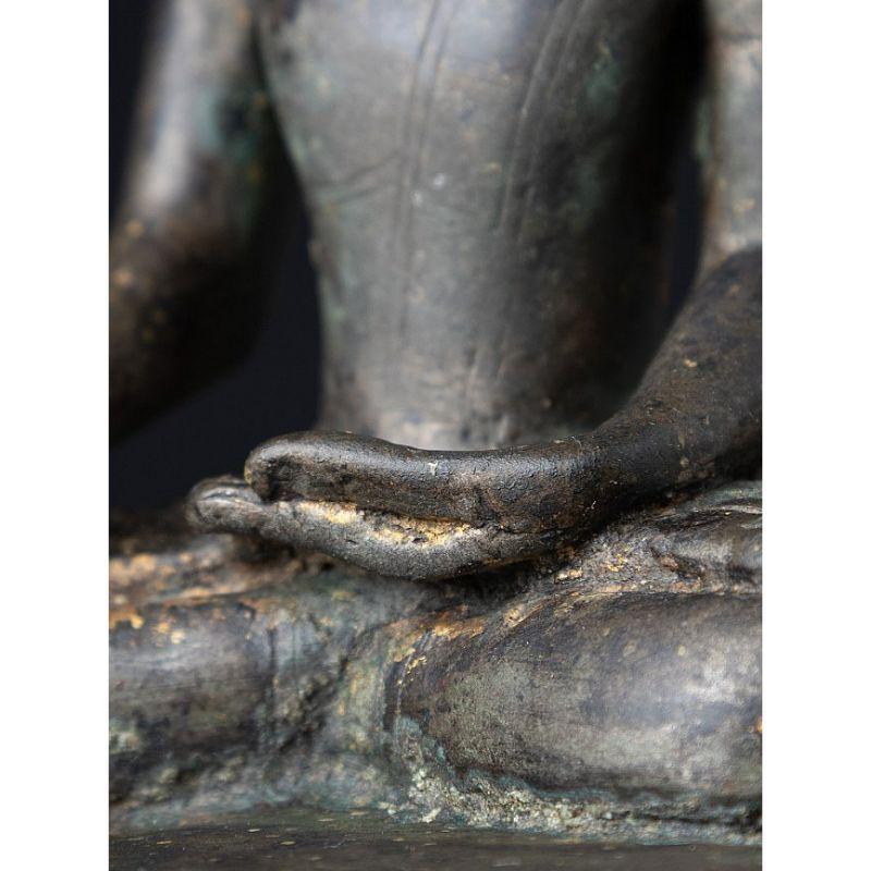 Spécial - très ancienne statue de Bouddha Arakan en bronze de Birmanie en vente 12