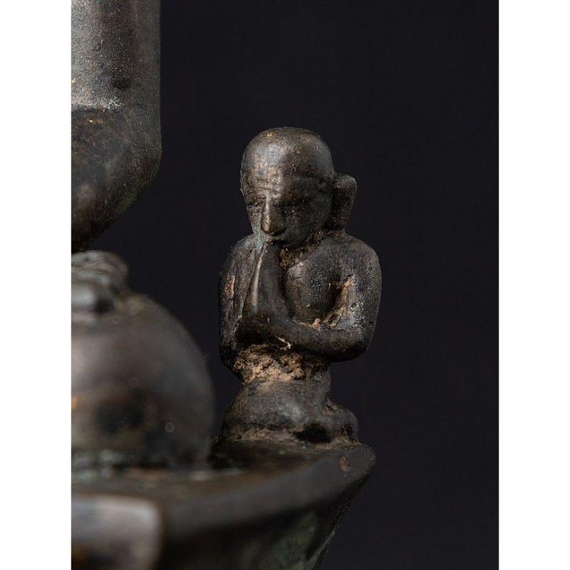 Spécial - très ancienne statue de Bouddha Arakan en bronze de Birmanie en vente 13