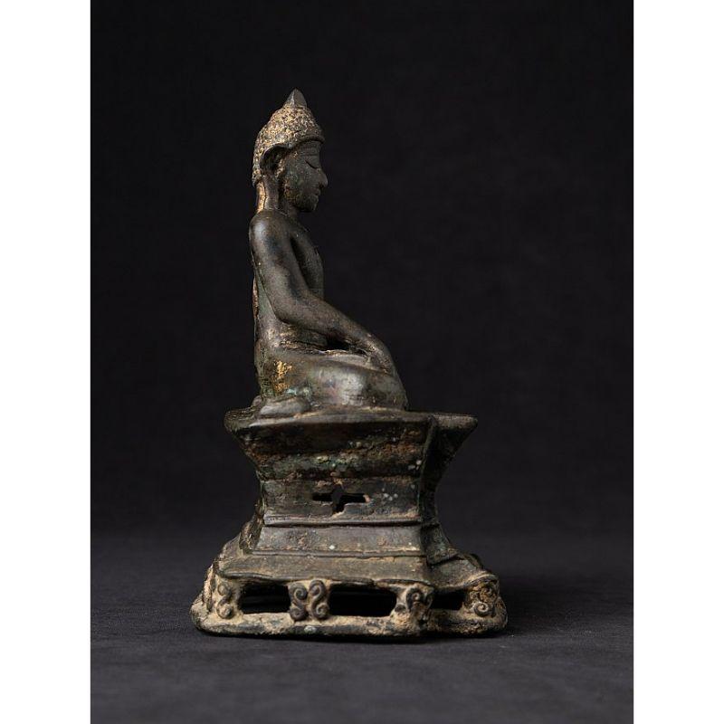 Bronze Spécial - très ancienne statue de Bouddha Arakan en bronze de Birmanie en vente